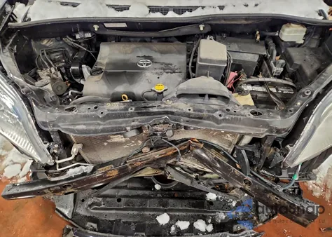 2014 Toyota Sienna Le z USA, uszkodzony, nr VIN 5TDJK3DC6ES088626